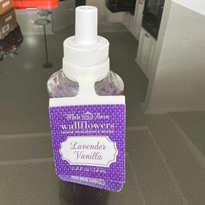 Bath & Body Works Lavender Vanilla Wallflower Refill Bulb